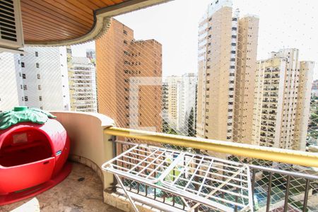 Apartamento à venda com 254m², 3 quartos e 4 vagasVaranda da Suíte 3