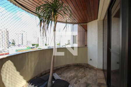 Apartamento à venda com 254m², 3 quartos e 4 vagasVaranda da Sala