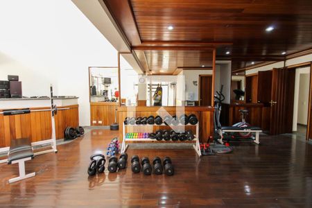 Apartamento à venda com 254m², 3 quartos e 4 vagasAcademia