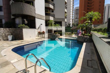 Apartamento à venda com 254m², 3 quartos e 4 vagasPiscina