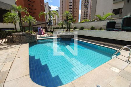 Apartamento à venda com 254m², 3 quartos e 4 vagasPiscina
