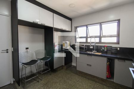 Apartamento à venda com 254m², 3 quartos e 4 vagasCozinha