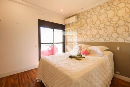 Apartamento à venda com 254m², 3 quartos e 4 vagasSuíte 2