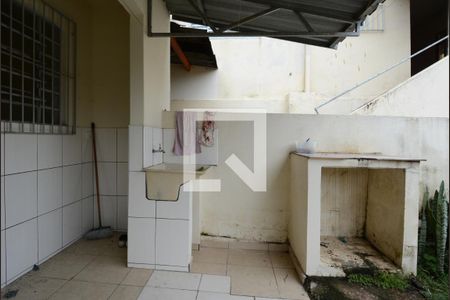 Casa à venda com 130m², 3 quartos e 4 vagasEdícula - Área de serviço 