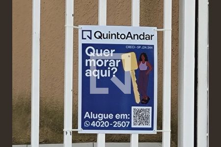 Apartamento à venda com 39m², 2 quartos e 1 vaga Apartamento à venda com 39m², 2 quartos e 1 vagaPlaquinha instalada no portão do imóvel