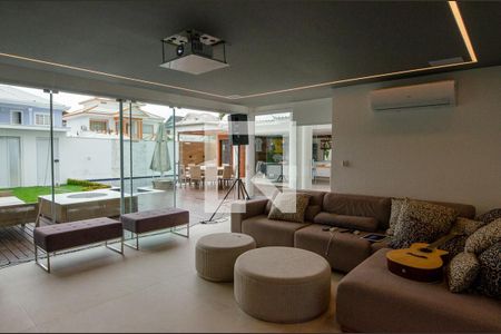 Casa de condomínio à venda com 400m², 5 quartos e 2 vagas Casa de condomínio à venda com 400m², 5 quartos e 2 vagasCinema