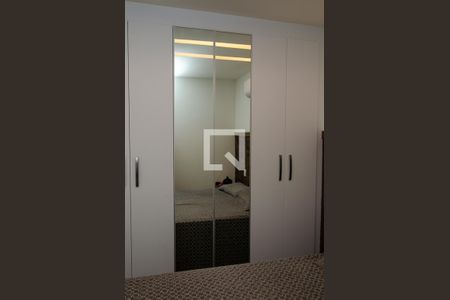 Casa de condomínio à venda com 400m², 5 quartos e 2 vagas Casa de condomínio à venda com 400m², 5 quartos e 2 vagasQuarto 4