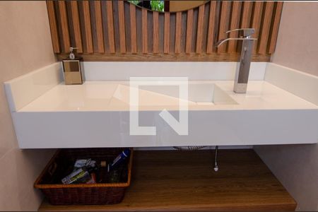 Casa de condomínio à venda com 400m², 5 quartos e 2 vagas Casa de condomínio à venda com 400m², 5 quartos e 2 vagasBanheiro 2