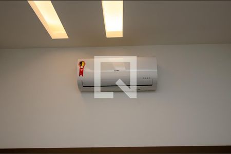 Casa de condomínio à venda com 400m², 5 quartos e 2 vagas Casa de condomínio à venda com 400m², 5 quartos e 2 vagasQuarto 4