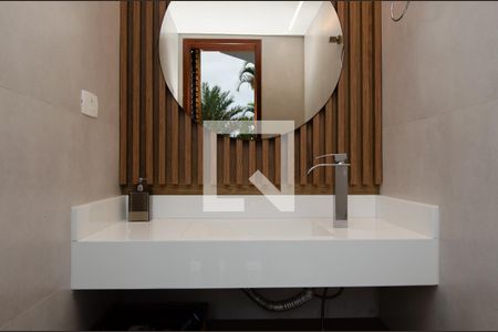 Casa de condomínio à venda com 400m², 5 quartos e 2 vagas Casa de condomínio à venda com 400m², 5 quartos e 2 vagasBanheiro 2