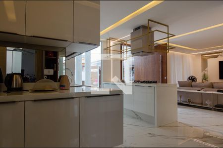 Casa de condomínio à venda com 400m², 5 quartos e 2 vagas Casa de condomínio à venda com 400m², 5 quartos e 2 vagasCozinha