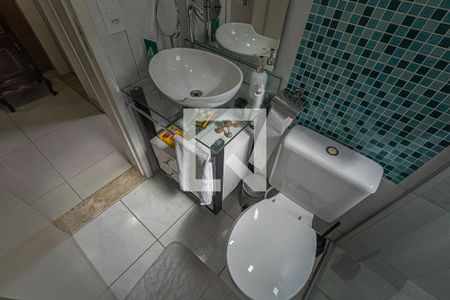 Apartamento à venda com 110m², 3 quartos e 2 vagas Apartamento à venda com 110m², 3 quartos e 2 vagasBanheiro social