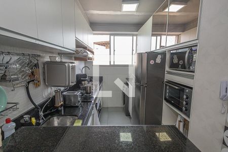 Apartamento à venda com 110m², 3 quartos e 2 vagas Apartamento à venda com 110m², 3 quartos e 2 vagasCozinha