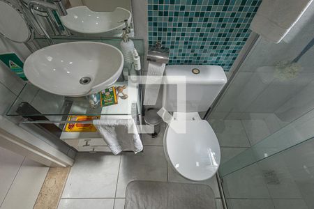 Apartamento à venda com 110m², 3 quartos e 2 vagas Apartamento à venda com 110m², 3 quartos e 2 vagasBanheiro social