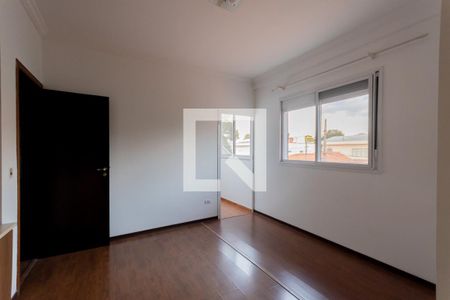 Casa para alugar com 130m², 3 quartos e 3 vagas Casa para alugar com 130m², 3 quartos e 3 vagasSuíte