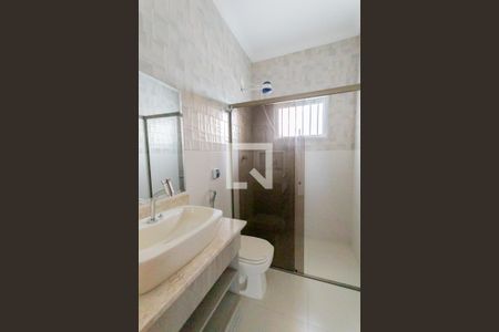 Casa para alugar com 130m², 3 quartos e 3 vagas Casa para alugar com 130m², 3 quartos e 3 vagasBanheiro