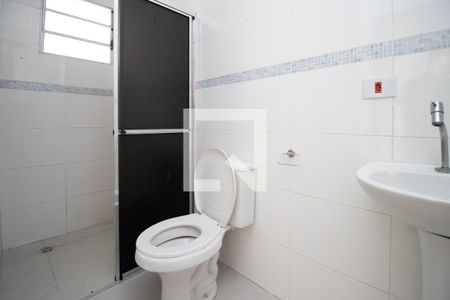 Banheiro de apartamento para alugar com 1 quarto, 50m² em Jardim Guanca, São Paulo