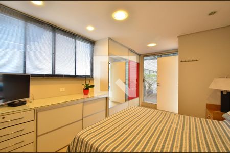 Apartamento à venda com 220m², 4 quartos e 3 vagasSuíte 2