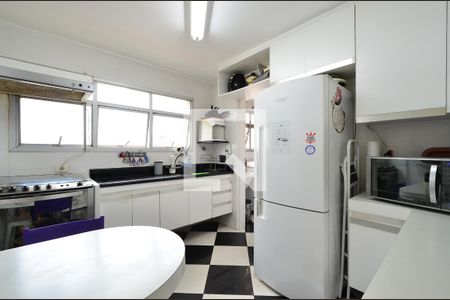 Apartamento à venda com 220m², 4 quartos e 3 vagasCozinha