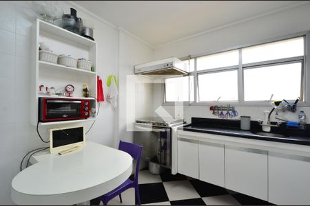 Apartamento à venda com 220m², 4 quartos e 3 vagasCozinha