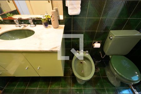 Apartamento à venda com 220m², 4 quartos e 3 vagasBanheiro Social