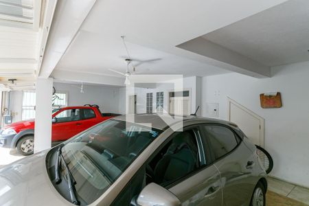 Casa para alugar com 330m², 4 quartos e 8 vagas Casa para alugar com 330m², 4 quartos e 8 vagasÁrea Externa