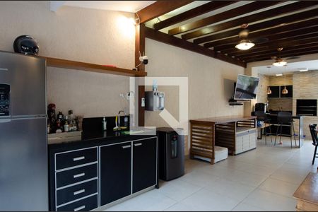 Casa de condomínio para alugar com 293m², 4 quartos e 2 vagas