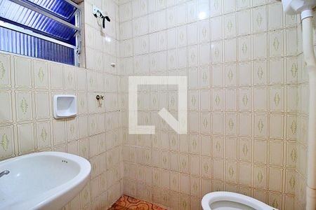 Banheiro da Suíte de casa para alugar com 1 quarto, 38m² em Santa Maria, Santo André