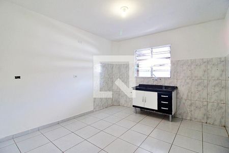 Cozinha de casa para alugar com 1 quarto, 38m² em Santa Maria, Santo André
