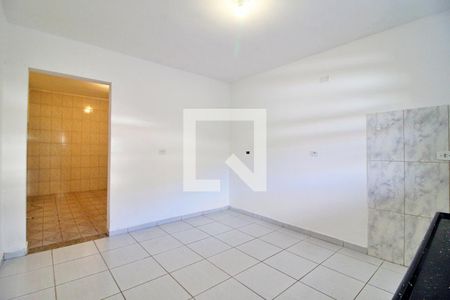 Cozinha de casa para alugar com 1 quarto, 38m² em Santa Maria, Santo André