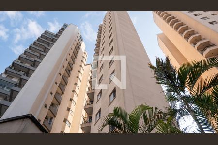 Apartamento à venda com 77m², 3 quartos e 2 vagas Apartamento à venda com 77m², 3 quartos e 2 vagasFachada