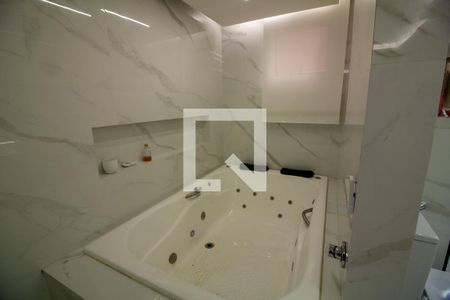 Apartamento à venda com 100m², 3 quartos e 2 vagasBanheiro