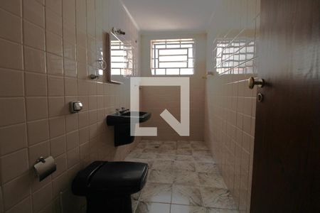 Casa à venda com 140m², 3 quartos e 2 vagasBanheiro 1