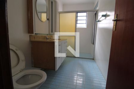 Casa à venda com 140m², 3 quartos e 2 vagasBanheiro 2