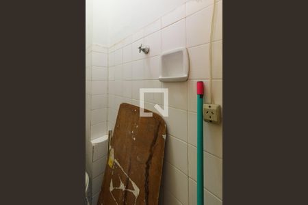 Apartamento à venda com 80m², 2 quartos e 1 vaga Apartamento à venda com 80m², 2 quartos e 1 vagaBanheiro de serviço