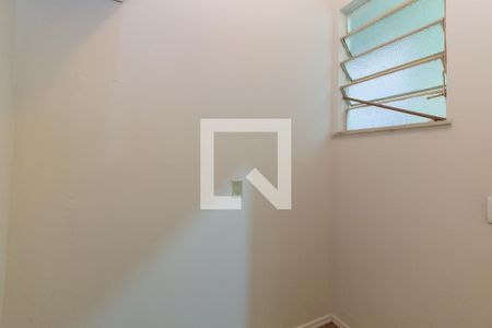 Apartamento à venda com 80m², 2 quartos e 1 vaga Apartamento à venda com 80m², 2 quartos e 1 vagaQuarto de Serviço