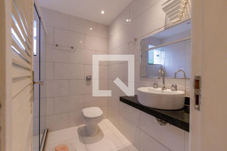 Casa de condomínio à venda com 445m², 7 quartos e 3 vagas Casa de condomínio à venda com 445m², 7 quartos e 3 vagasBanheiro Suíte 3