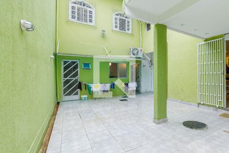 Casa de condomínio à venda com 445m², 7 quartos e 3 vagas Casa de condomínio à venda com 445m², 7 quartos e 3 vagasQuintal