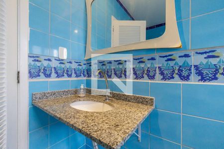 Casa de condomínio à venda com 445m², 7 quartos e 3 vagas Casa de condomínio à venda com 445m², 7 quartos e 3 vagasBanheiro 2