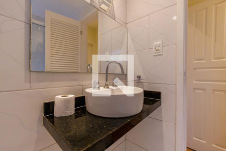 Casa de condomínio à venda com 445m², 7 quartos e 3 vagas Casa de condomínio à venda com 445m², 7 quartos e 3 vagasBanheiro Suíte 3