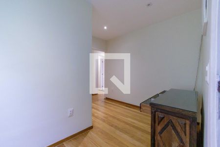 Casa de condomínio à venda com 445m², 7 quartos e 3 vagas Casa de condomínio à venda com 445m², 7 quartos e 3 vagasSaleta