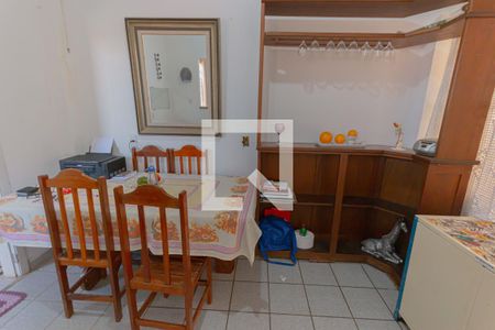 Casa à venda com 600m², 8 quartos e 4 vagassala 2