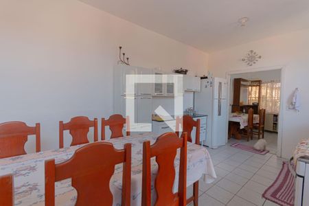 Casa à venda com 600m², 8 quartos e 4 vagascozinha 1