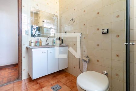 Casa à venda com 246m², 4 quartos e 4 vagas Casa à venda com 246m², 4 quartos e 4 vagasBanheiro Social