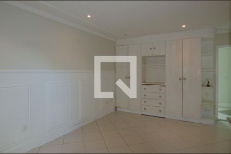 Casa de condomínio à venda com 600m², 6 quartos e 3 vagas Casa de condomínio à venda com 600m², 6 quartos e 3 vagasSuíte 1