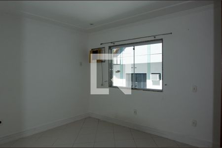 Casa de condomínio à venda com 600m², 6 quartos e 3 vagas Casa de condomínio à venda com 600m², 6 quartos e 3 vagasQuarto 2