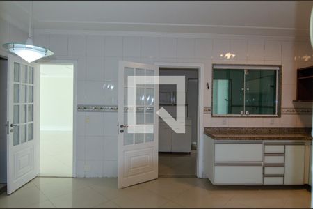 Casa de condomínio à venda com 600m², 6 quartos e 3 vagas Casa de condomínio à venda com 600m², 6 quartos e 3 vagasCozinha