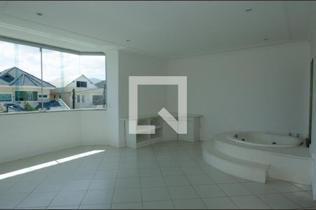 Casa de condomínio à venda com 600m², 6 quartos e 3 vagas Casa de condomínio à venda com 600m², 6 quartos e 3 vagasSuite 2