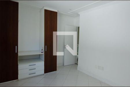 Casa de condomínio à venda com 600m², 6 quartos e 3 vagas Casa de condomínio à venda com 600m², 6 quartos e 3 vagasQuarto 2