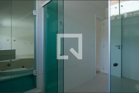 Casa de condomínio à venda com 600m², 6 quartos e 3 vagas Casa de condomínio à venda com 600m², 6 quartos e 3 vagasBanheiro da Suíte 3